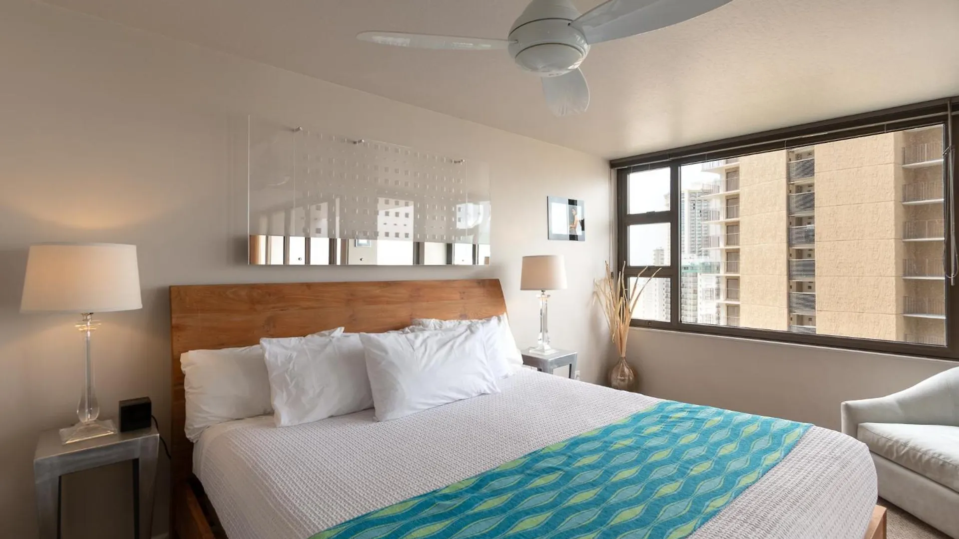 Block To Beach! Waikiki Banyan 21St Floor Deluxe Ocean View Honolulu Apartment