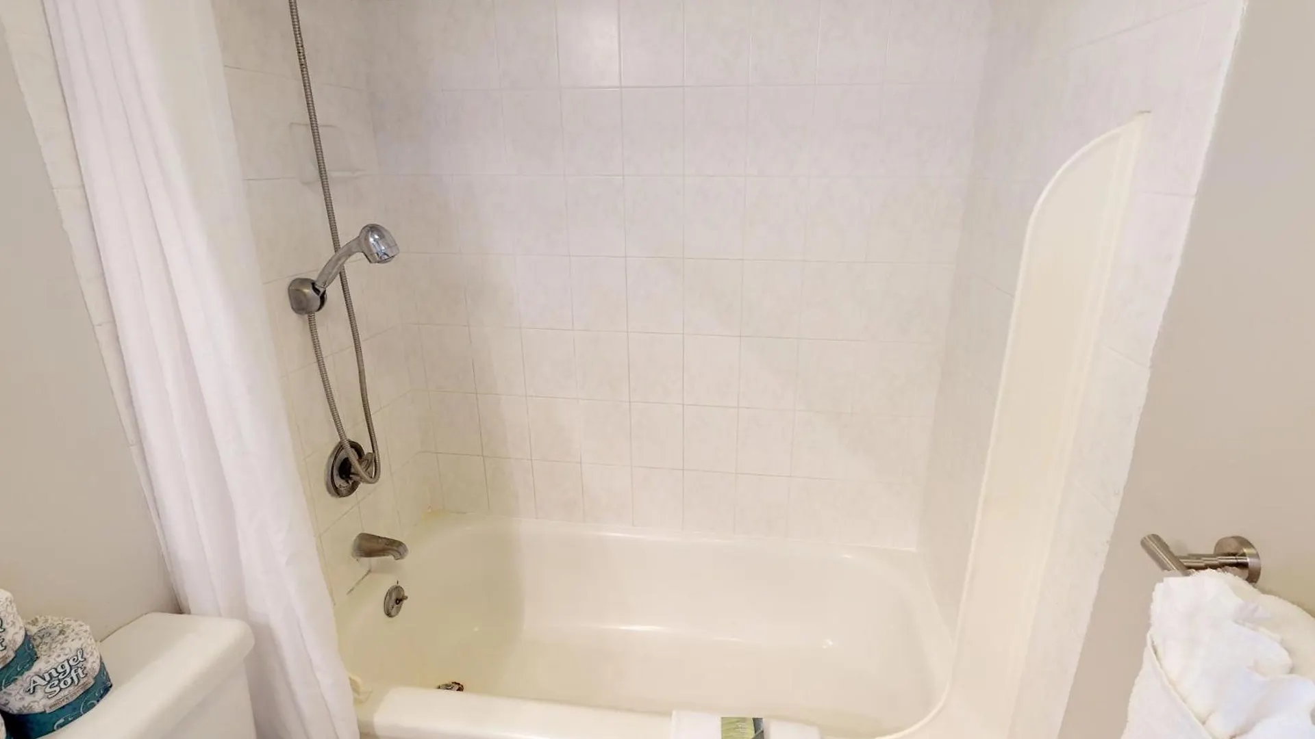 Block To Beach! Waikiki Banyan 21St Floor Deluxe Ocean View Honolulu 0*,  United States